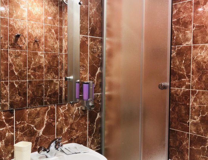 Номер стандарт с 1 двуспальной кроватью (с завтраком, мансарда) - Мини-отель Hermitage / Эрмитаж Северодвинск