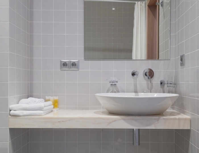 Номер стандарт комфорт с 1 двуспальной кроватью (мансарда) - Гостиница Chekhov APi / Чехов ЭйПиАй