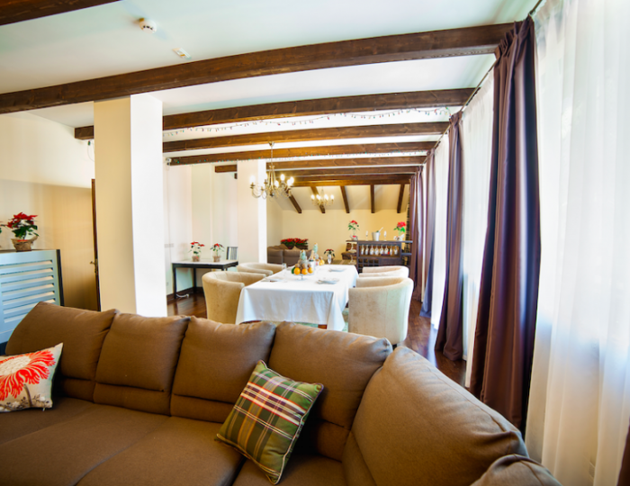 Лаундж зона - Комплекс «Роза Шале»