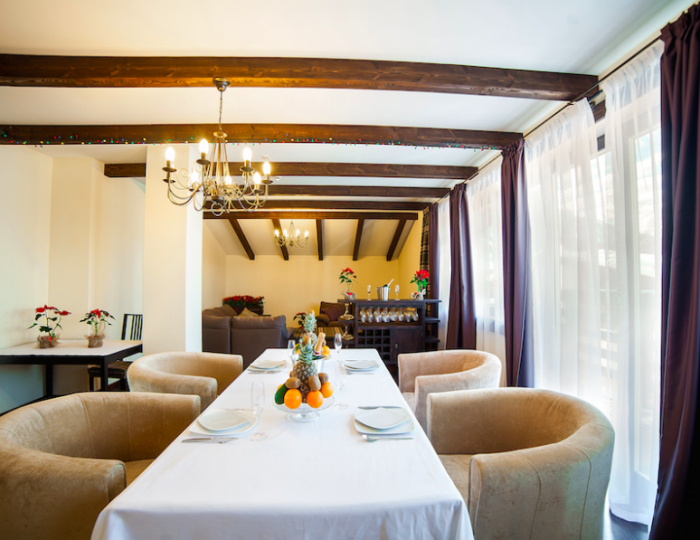 Лаундж зона - Комплекс «Роза Шале»