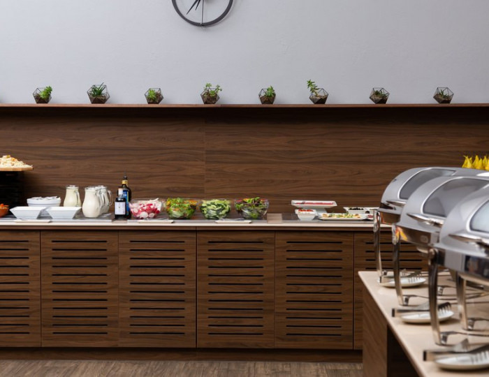 Шведский стол (завтрак) - Отель Green Flow / Грин Флоу