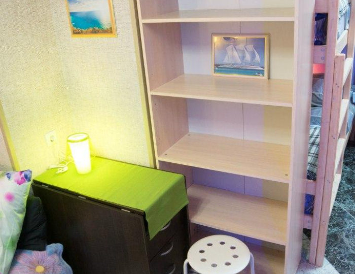 Номер эконом семейный (без окна) с двуспальной кроватью, диваном и двухъярусной кроватью (общие удобства) - Мини-отель «Коста Рика» Щелково