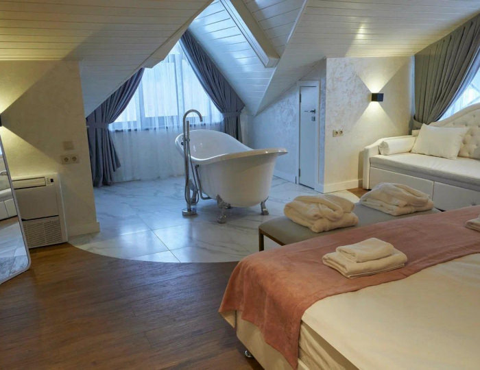 Номер люкс Белый (с завтраком) - Мини-отель «За поводом» Щелково