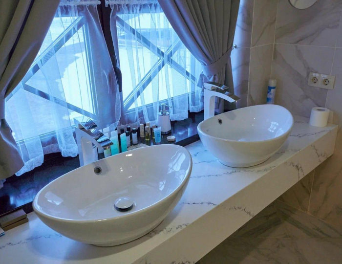 Номер люкс Белый (с завтраком) - Мини-отель «За поводом» Щелково