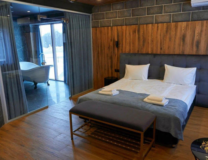 Номер люкс Черный (с завтраком) - Мини-отель «За поводом» Щелково