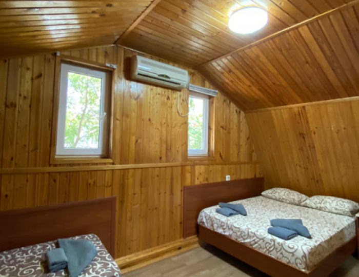 5-мест. (разм. в 6-мест.) дом № 6 - База отдыха «ЮгРа»