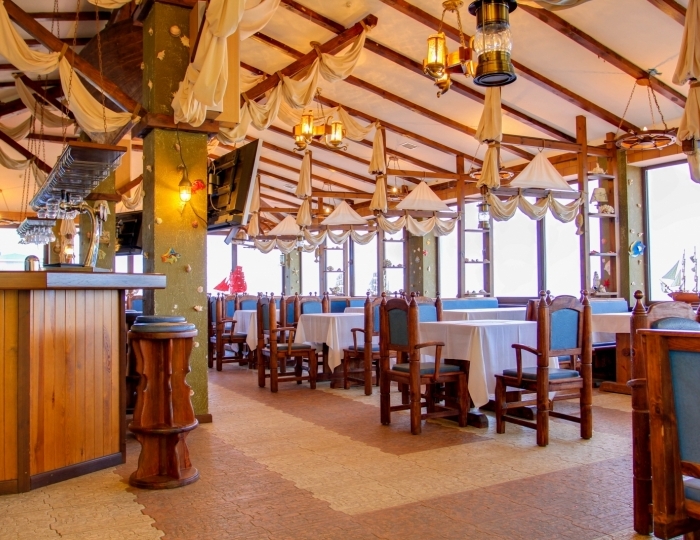 Рестораны и бары - Гостиница «Хижина Робинзона» Феодосия