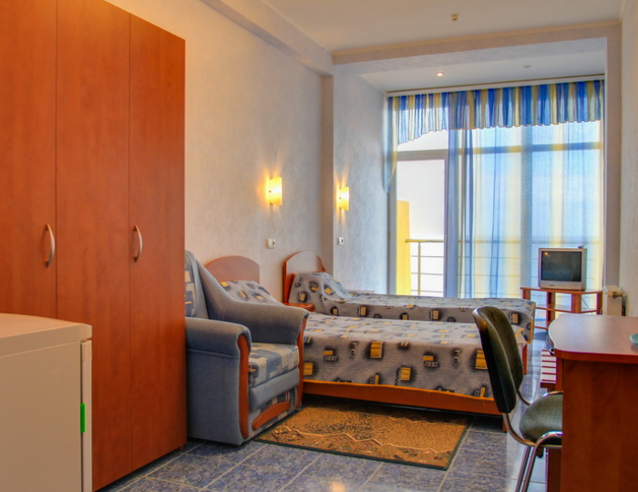 Комфорт 2-местный 1-комнатный с балконом - Гостиница «Хижина Робинзона» Феодосия