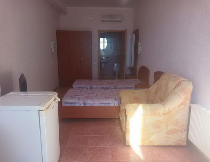 Комфорт 2-местный 1-комнатый №23 с выходом к морю - Гостиница «Хижина Робинзона» Феодосия