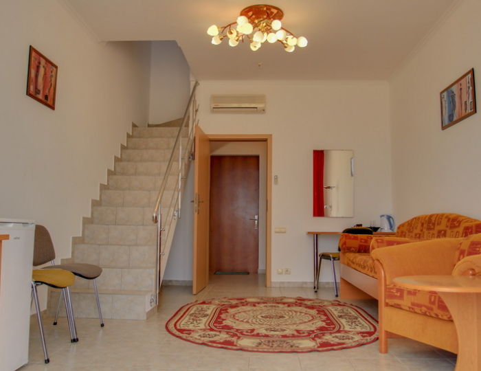 Люкс 3-местный 2-уровневый - Гостиница «Хижина Робинзона» Феодосия