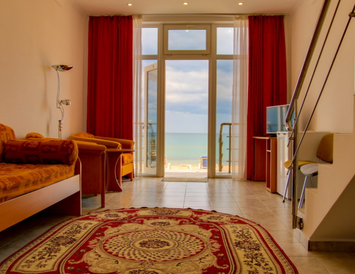 Люкс 3-местный 2-уровневый - Гостиница «Хижина Робинзона» Феодосия