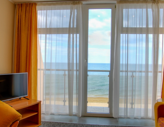 Улучшенный 3-местный 1-комнатный с балконом - Гостиница «Хижина Робинзона» Феодосия