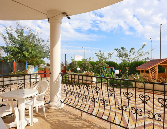 Люкс 3-местный 1-комнатный с балконом - Отель «Экватор» Береговое