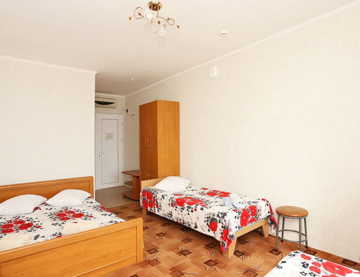 Улучшенный 4-местный 1-комнатный - Отель «Экватор» Береговое