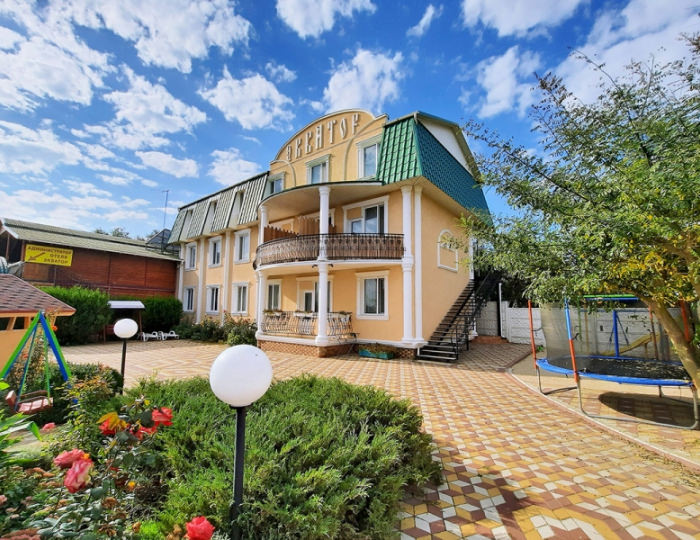 Отель «Экватор» Береговое