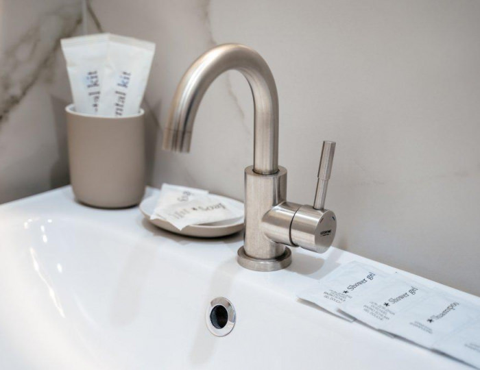 2-местный номер эконом с 1 двуспальной кроватью - Мини-отель «Гагарин» Астрахань