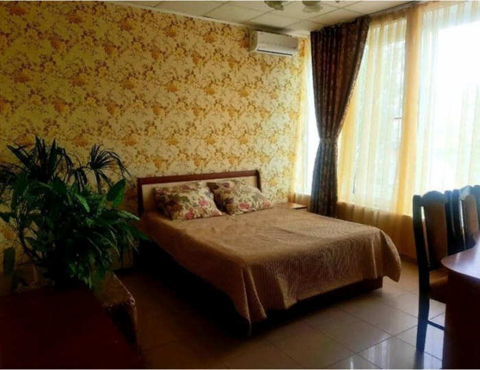 Номер полулюкс с 1 двуспальной кроватью - Отель «Авеню» Астрахань